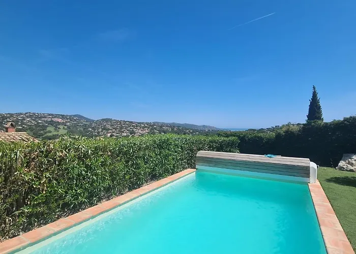 Avec Apercu Et Piscine Privee Sainte-Maxime