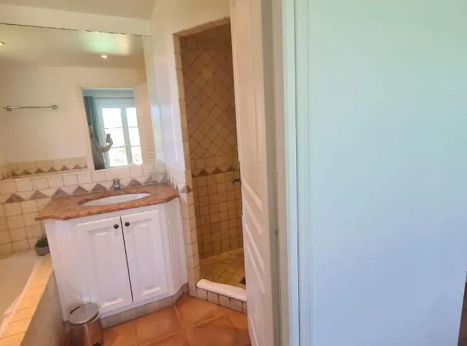 Avec Apercu Et Piscine Privee * Sainte-Maxime