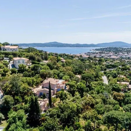 Avec Apercu Et Piscine Privee *