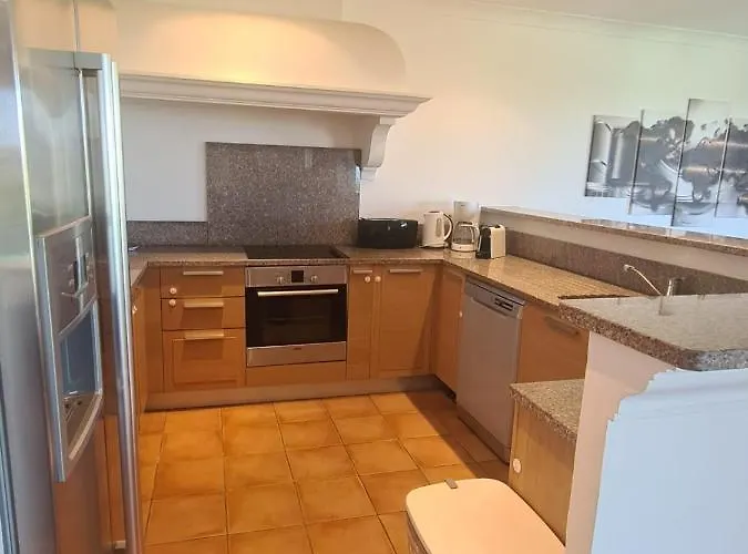 Villa Avec Apercu Et Piscine Privee